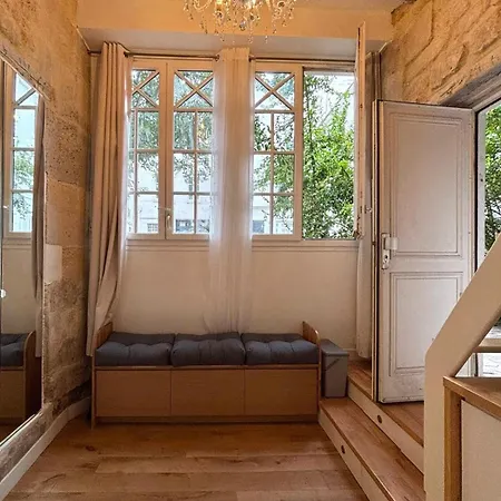 Romantique Petit Duplex Au Coeur Du Marais
