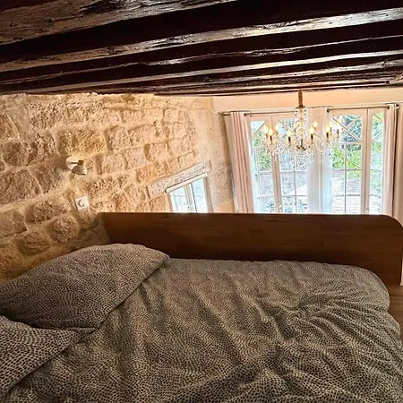 Appartamento Romantique Petit Duplex Au Coeur Du Marais *