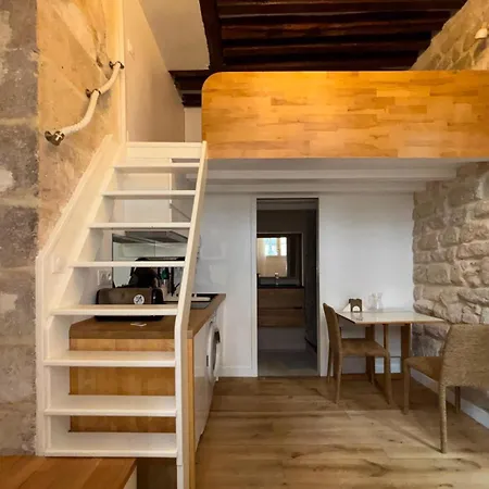 Appartamento Romantique Petit Duplex Au Coeur Du Marais Parigi